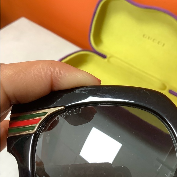 Gucci Signature Web Sherry Line Shades - Picture 10 of 13